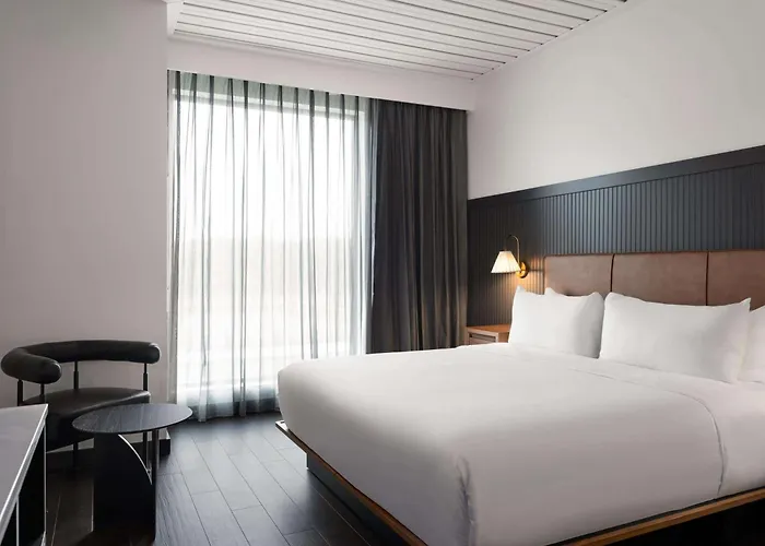 Origin Kansas City Riverfront, A Wyndham Hotel